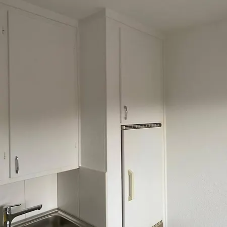 Comfy Near Center - Marble 6 *