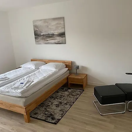 Comfy Near Center - Marble 6